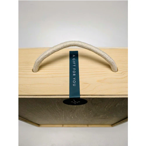 Grower Champagne & Glasses Wooden Gift Set - Image 4
